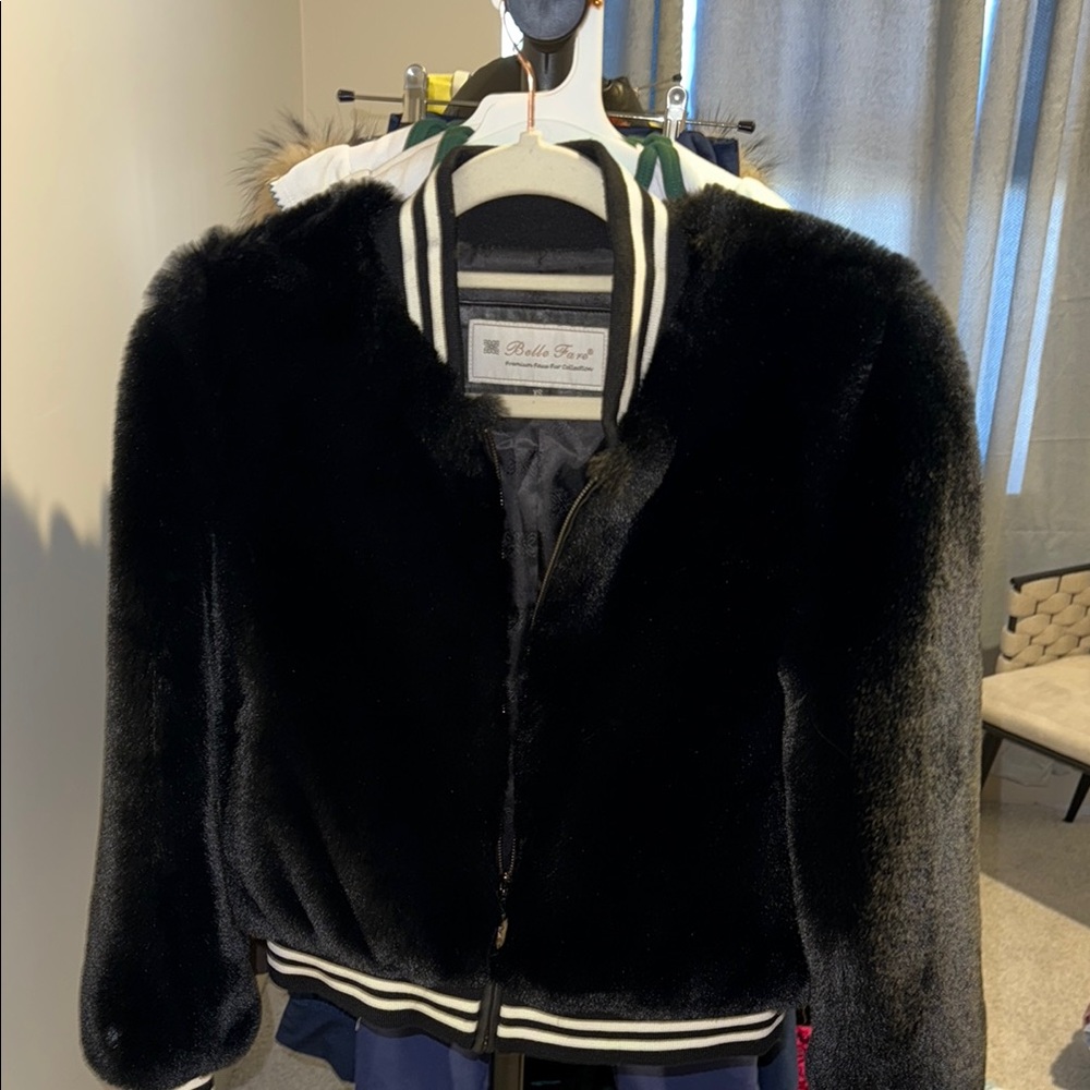 Black Teddy Jacket with Plush Material and Cropped Style